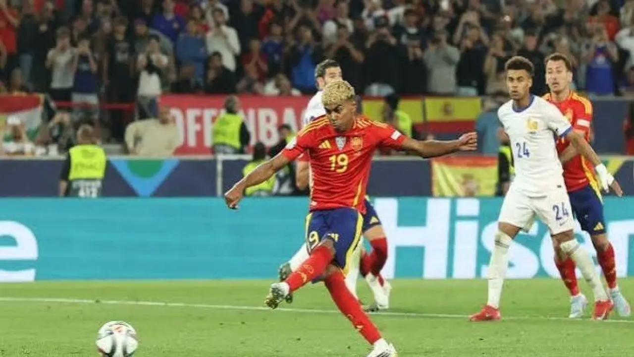 متى ستقام مباراة نصف النهائي بين إسبانيا وفرنسا في كأس العالم؟